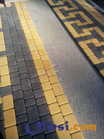 Укладка тротуарной плитки по выгодной цене в Киевской области